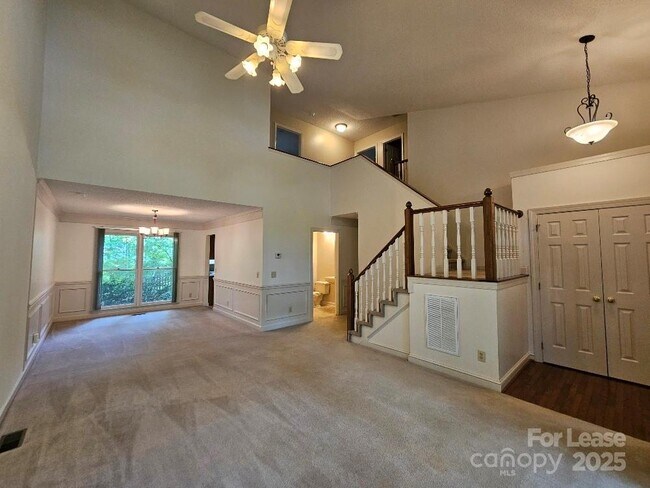 Building Photo - 4015 Brownes Ferry Rd