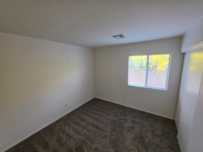 Building Photo - 2486 E Winchester Pl