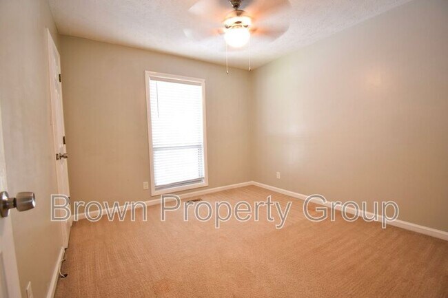 Building Photo - 6817 Sugarbin Ln