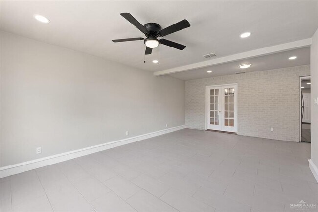 Building Photo - 1305 Quince Ave
