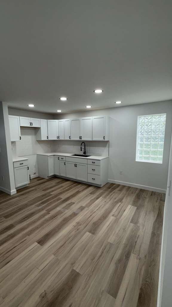Building Photo - 6211 Aspen Ct