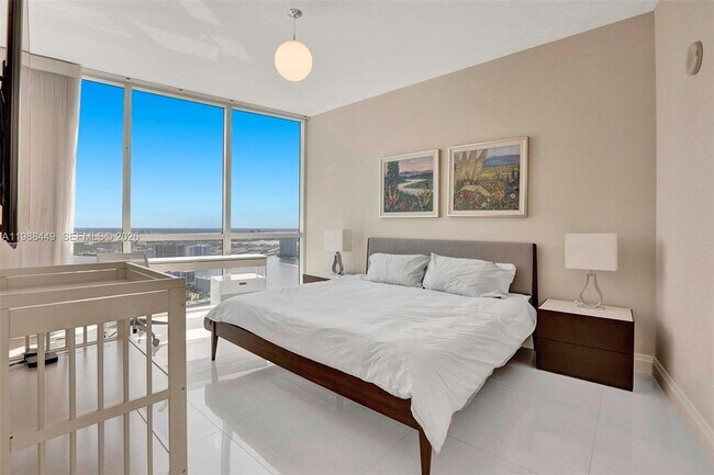 Building Photo - 18201 Collins Ave