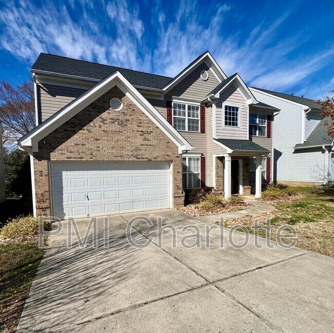 Building Photo - 1316 Emory Ln NW
