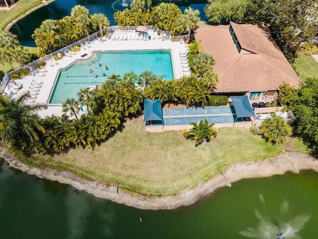 Building Photo - 5656 Ashton Lake Dr