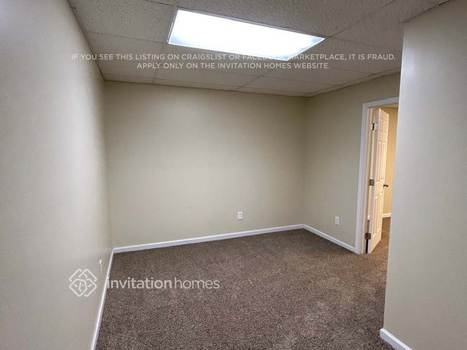 Building Photo - 6007 Armor Dr