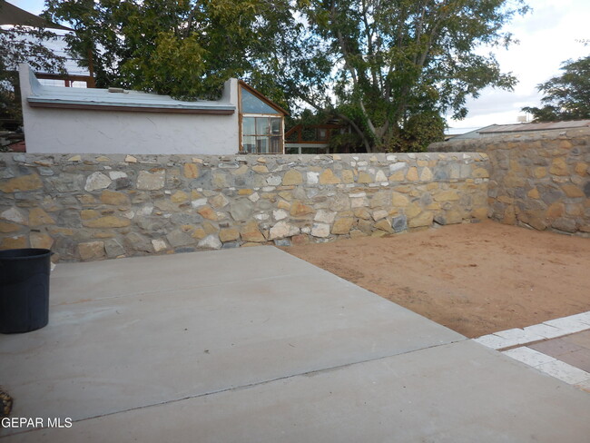 Building Photo - 3676 Tierra Bahia Dr