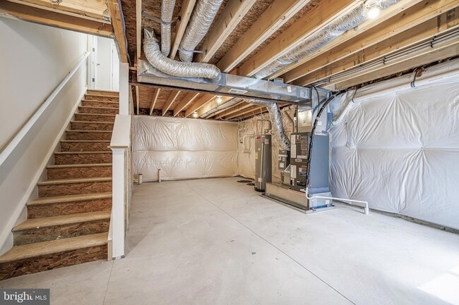 Building Photo - 704 Four Seasons Ct