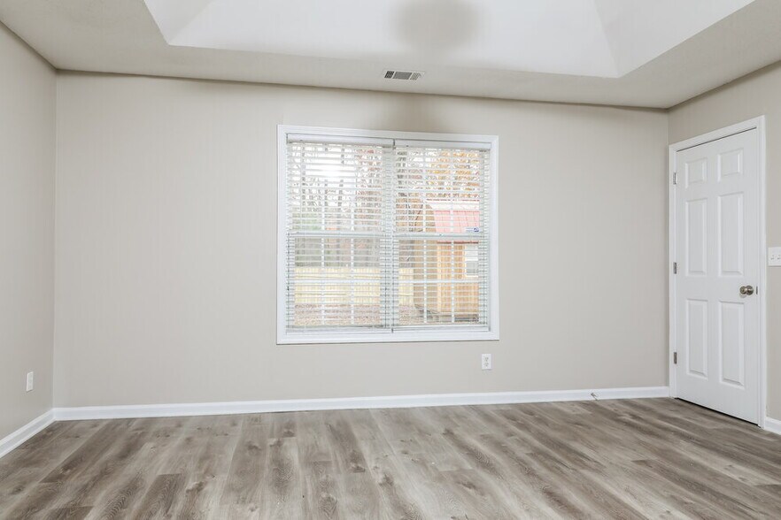 Building Photo - 2662 Sam Calvin Dr