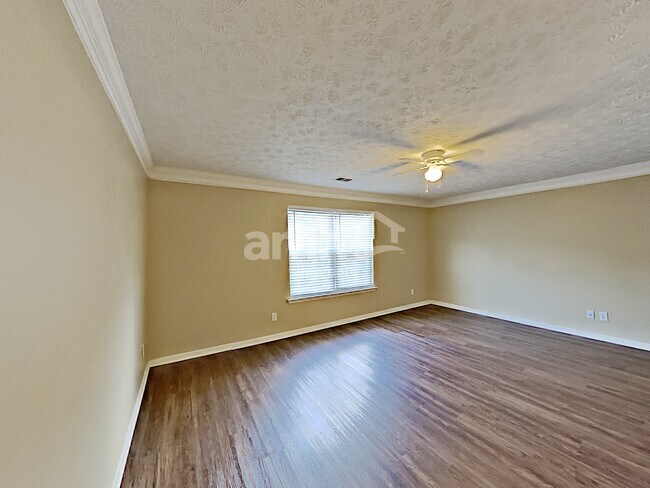 Building Photo - 315 Westminster Dr
