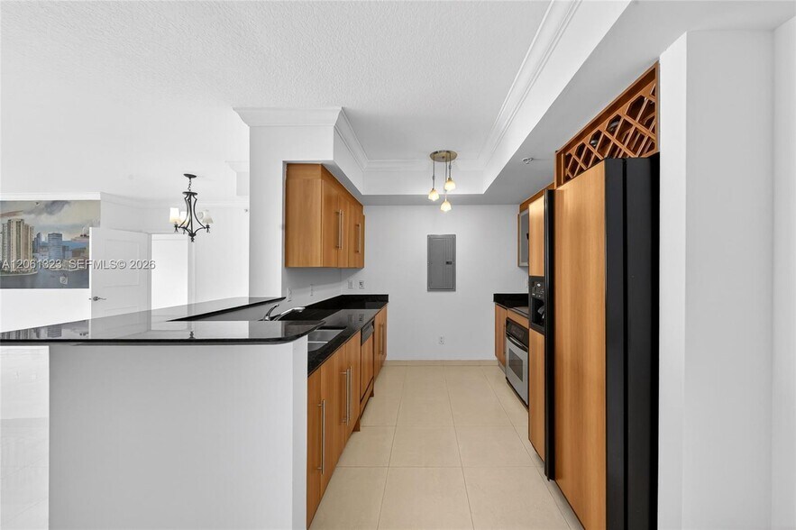 Building Photo - 325 S Biscayne Blvd
