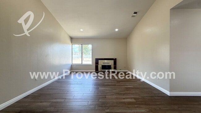 Building Photo - 12400 Pacoima Rd