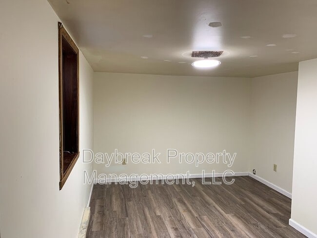 Building Photo - 1117 2nd Ave S