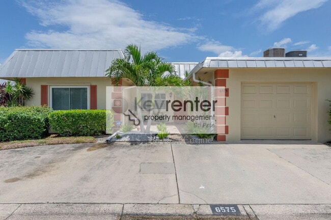 Building Photo - 6575 Green Valley Dr