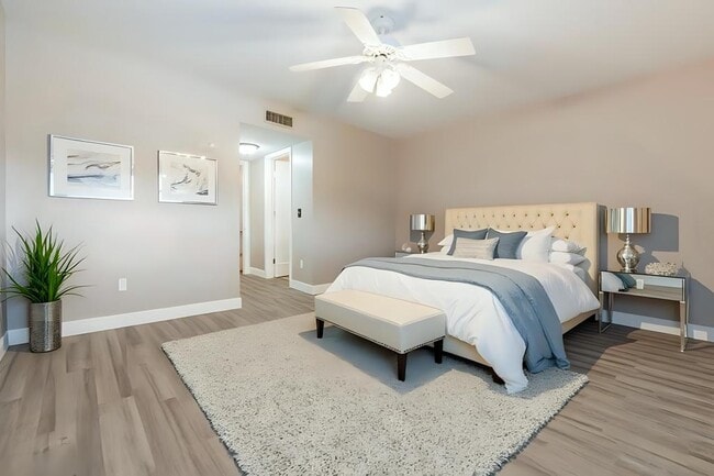 Building Photo - 6336 Newtown Cir