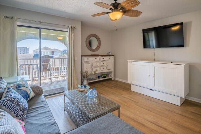 Building Photo - COZY,  FURNISHED OFF-SEAON MONTHLY RENTAL