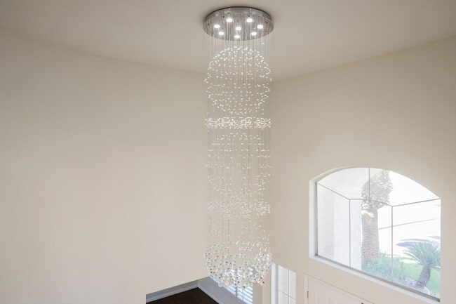 Building Photo - Luxury Home located in Henderson