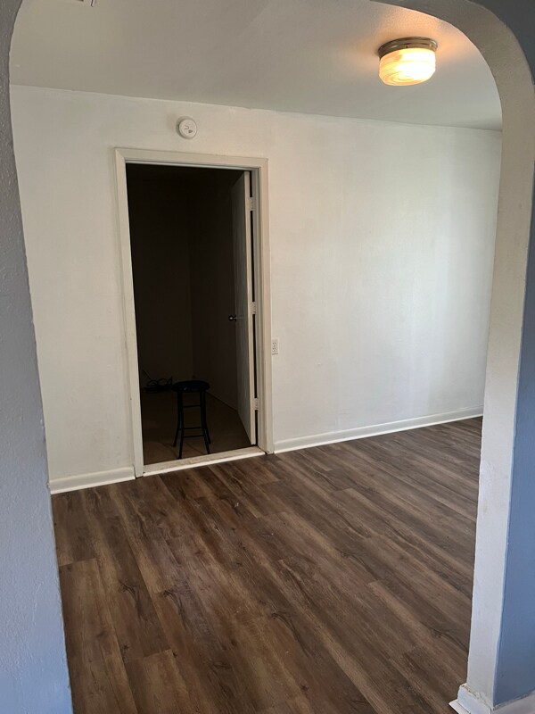 Building Photo - 904 Walker Ave