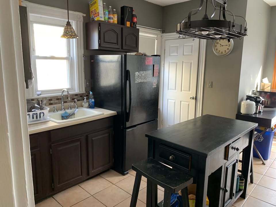 Building Photo - 77 Sheridan Ave