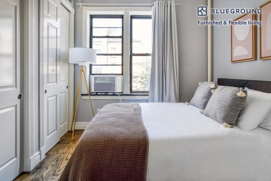 Building Photo - 234 E 14th St