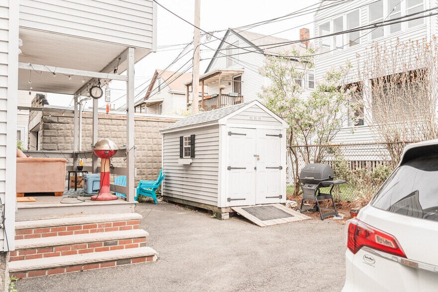 Building Photo - 23 Wisconsin Ave