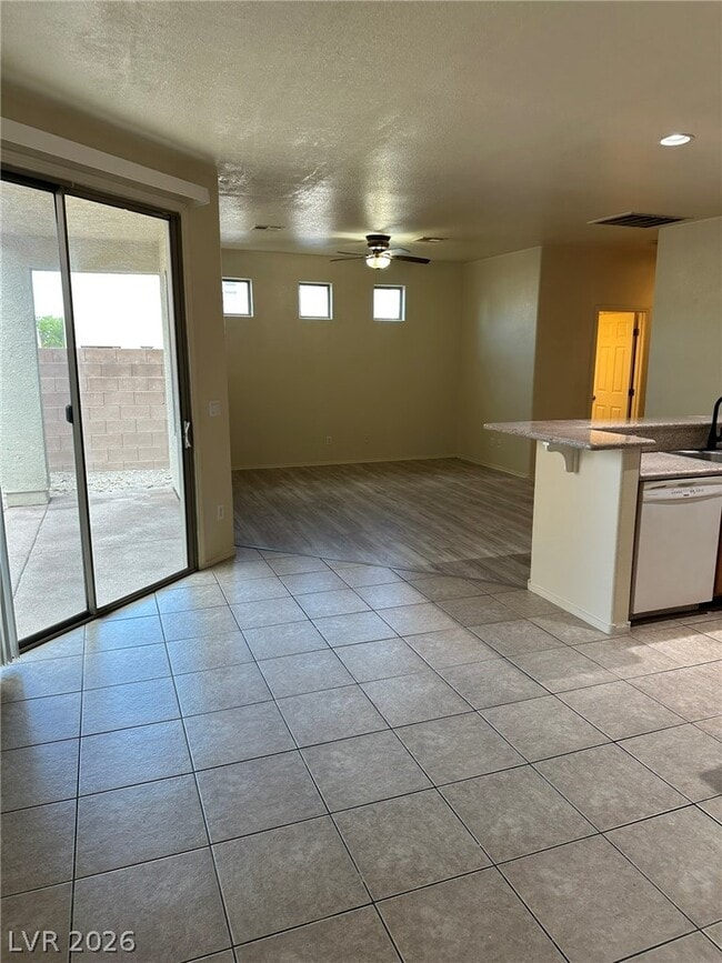 Building Photo - 10060 Bonterra Ave