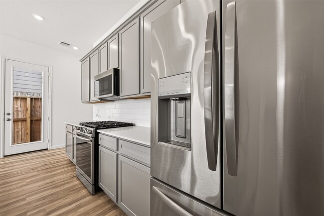 Building Photo - 5558 Amber Brook Ln