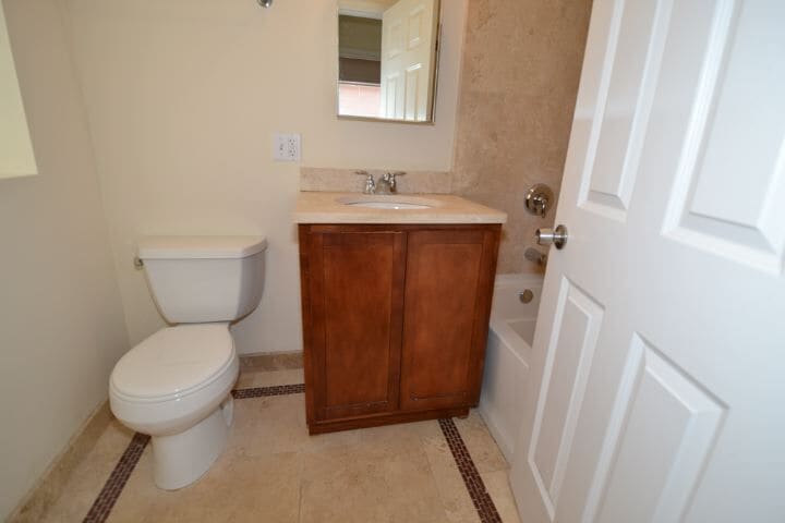 Building Photo - 1623 W Wallen Ave