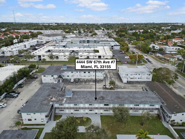 Building Photo - 4444 SW 67th Ave