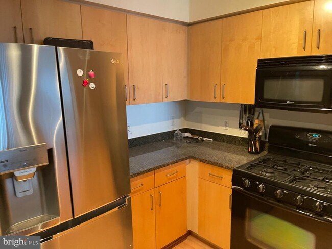 Building Photo - 1000 New Jersey Ave SE