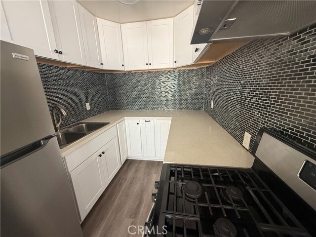 Building Photo - 1193 N Ardmore Ave