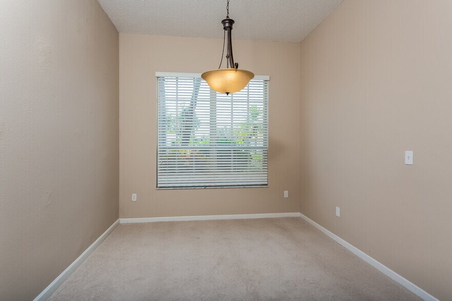 Building Photo - 13542 Weyburne Dr