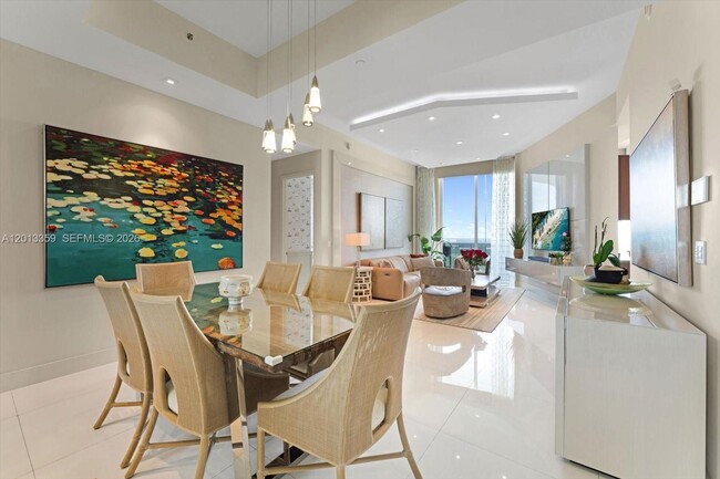 Building Photo - 15811 Collins Ave