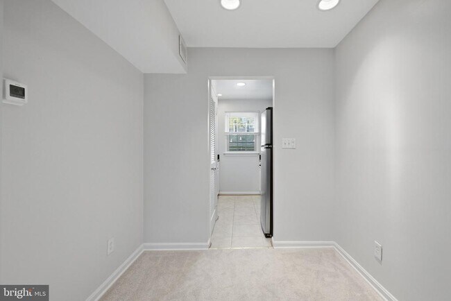 Building Photo - 525 Bashford Ln