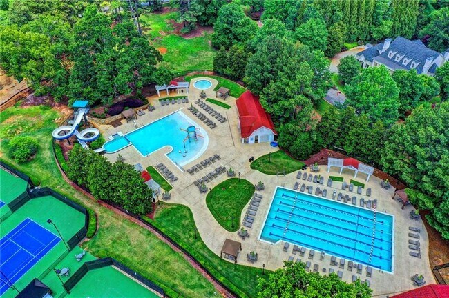 Building Photo - 1845 Sugarloaf Club Dr