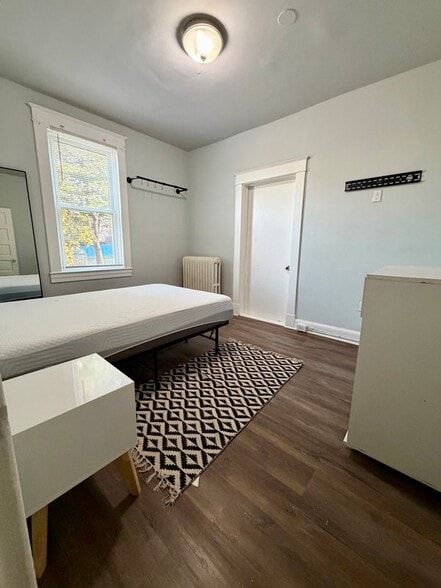 Building Photo - 3819 Woodlea Ave