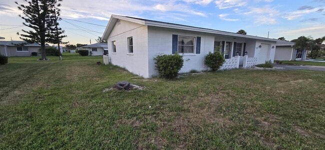 Building Photo - 1740 Elinor Pl