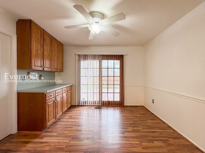 Building Photo - 2519 Kitmore Ln