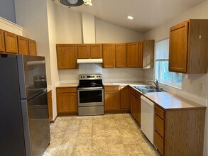 Building Photo - Gunnar - Andis 4 plex #1