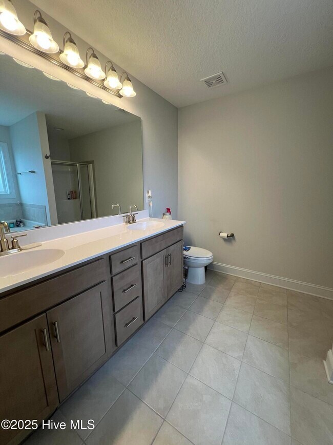 Building Photo - 629 Indigo Johnston Dr