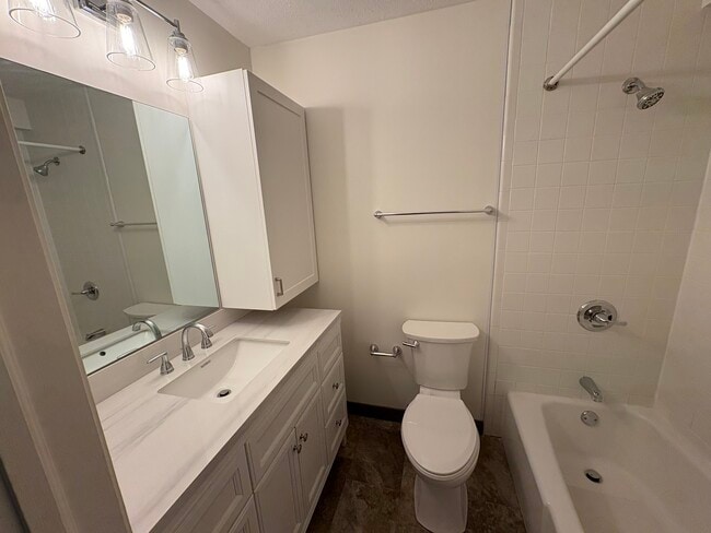 Building Photo - Pleasant Hill Apartments