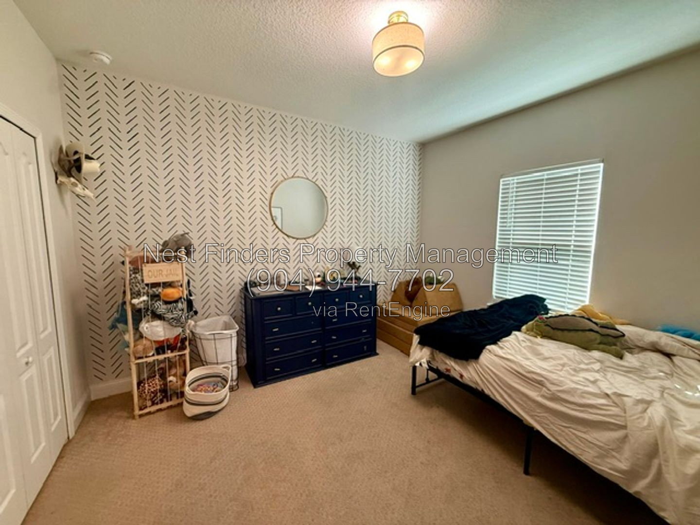 Building Photo - 300 N Shadowwood Dr