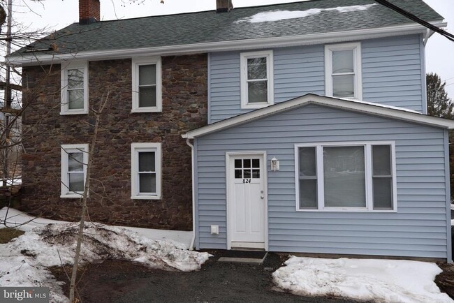 Building Photo - 824 Kintner Rd