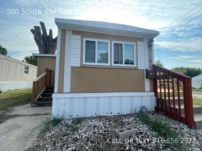 Building Photo - 500 S 5th St