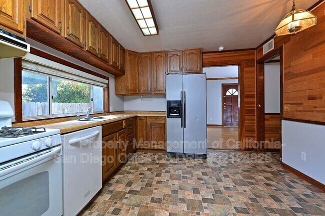 Building Photo - 1535 Meade Ave