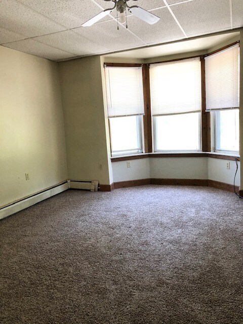 Building Photo - 1502 Centre Ave