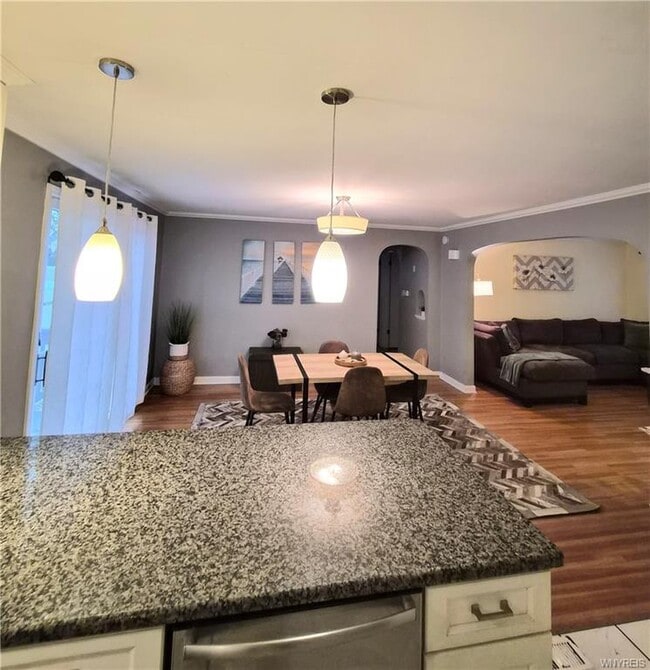 Building Photo - 30 Manlon Terrace