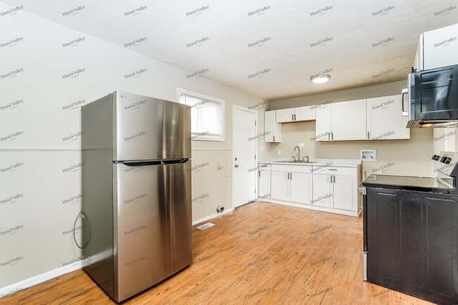 Building Photo - 3491 Ontario St