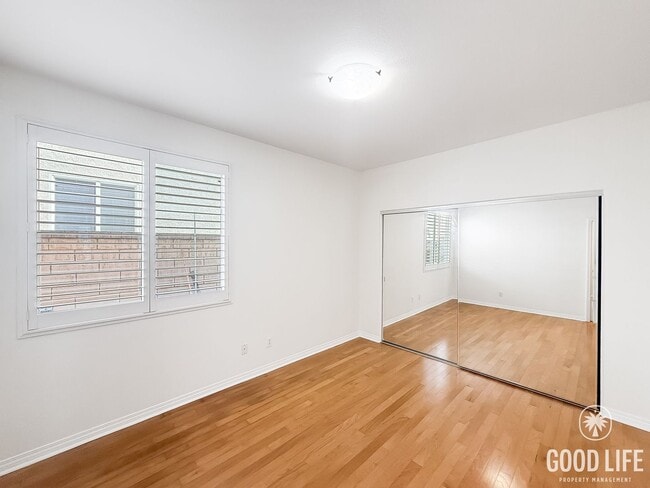 Building Photo - Updated 4BR/3BA San Diego home with modern...
