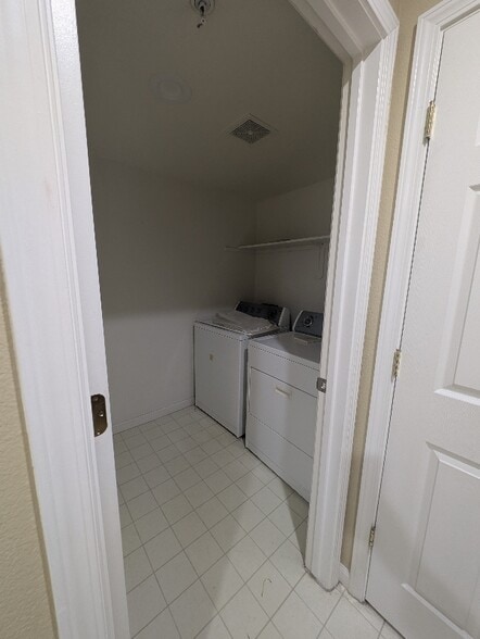 Building Photo - 3121 St Florian Way