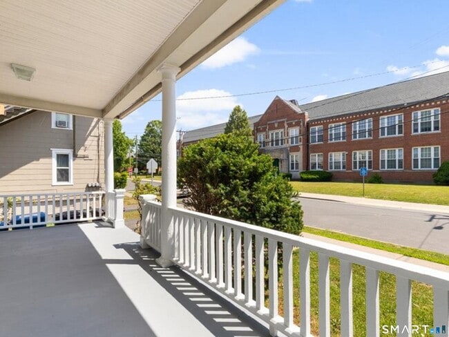 Building Photo - 171 Bassett St